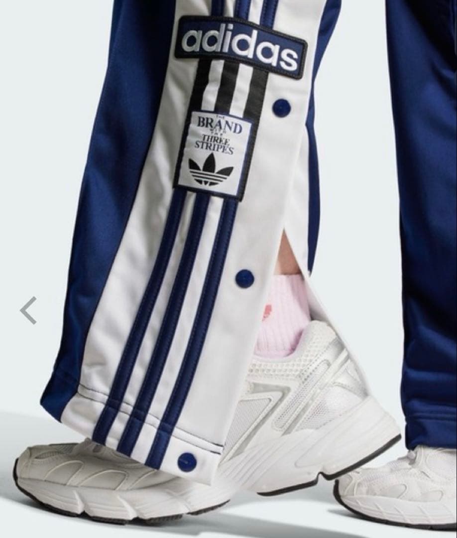 未使用品　アディブレイクトラックパンツ　adidas ジャージ　レディース