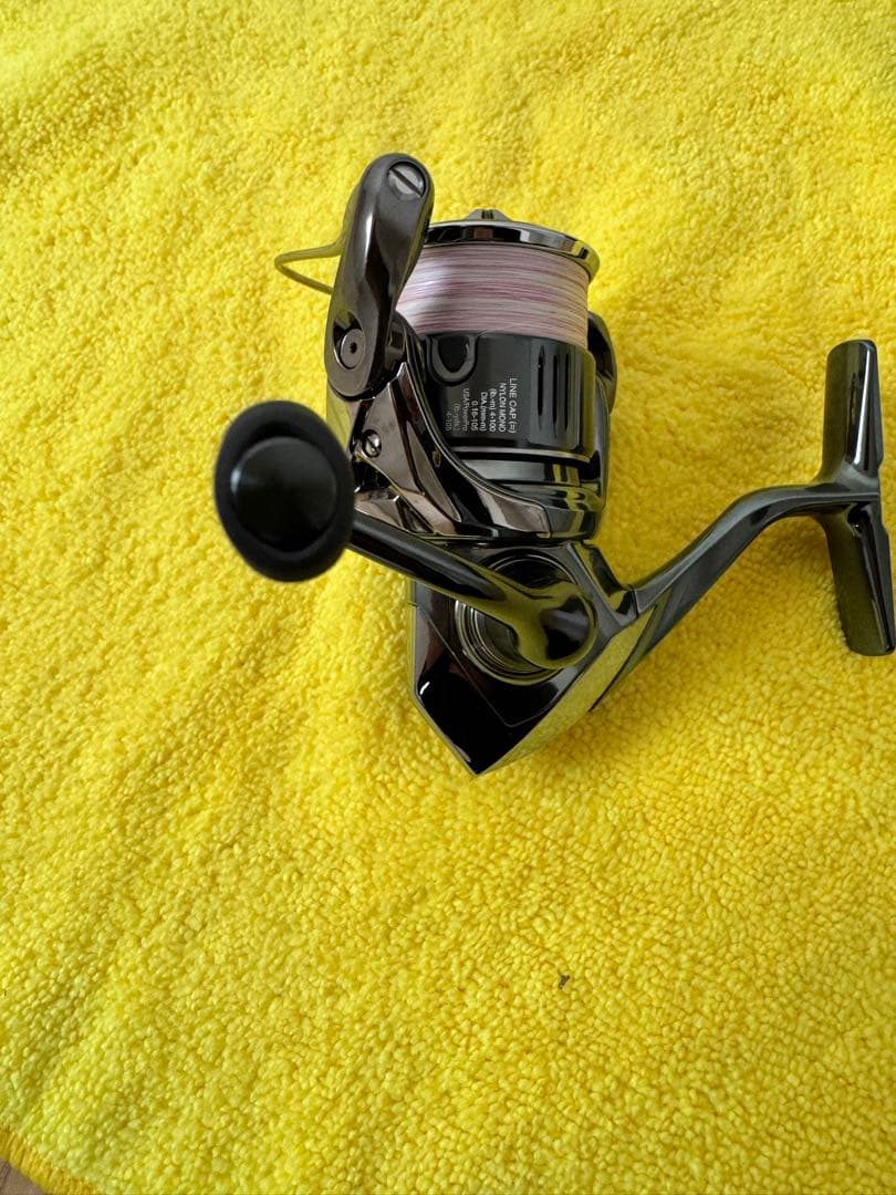 シマノ 22ステラ　スピニングリール C2000S 美品