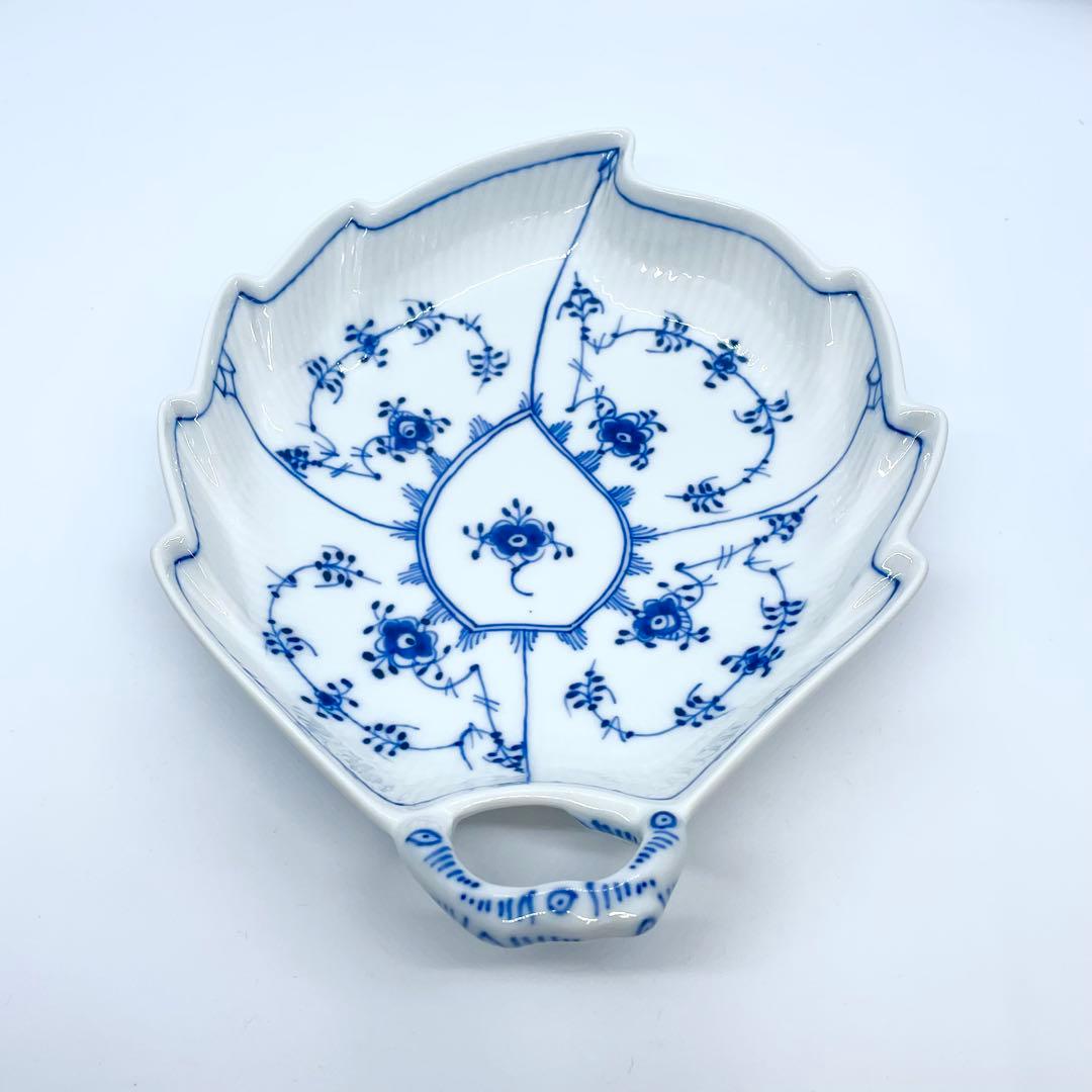 ☆【極美品】ロイヤルコペンハーゲン ブルーフルーテッドプレイン リーフディッシュ