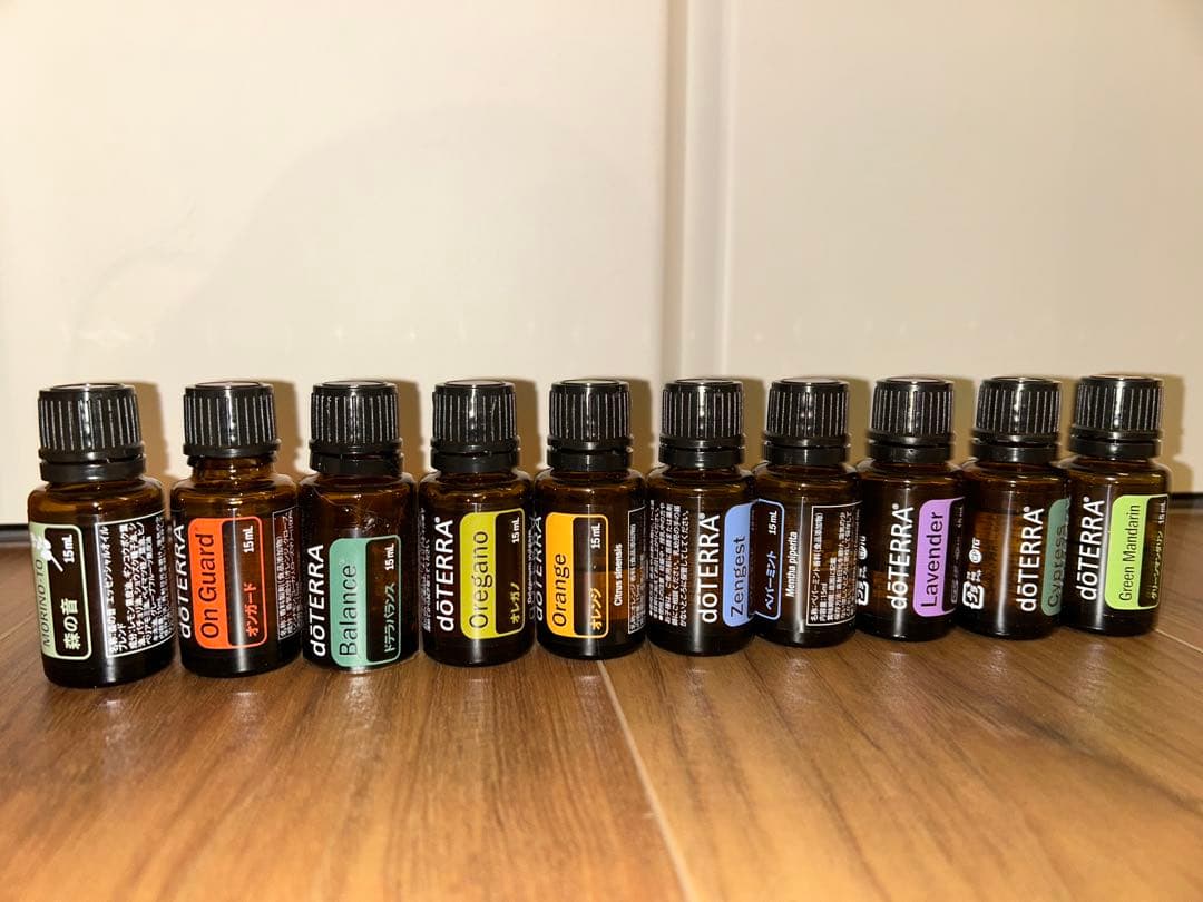 ドテラ　エッセンシャルオイル木箱付き2ケース