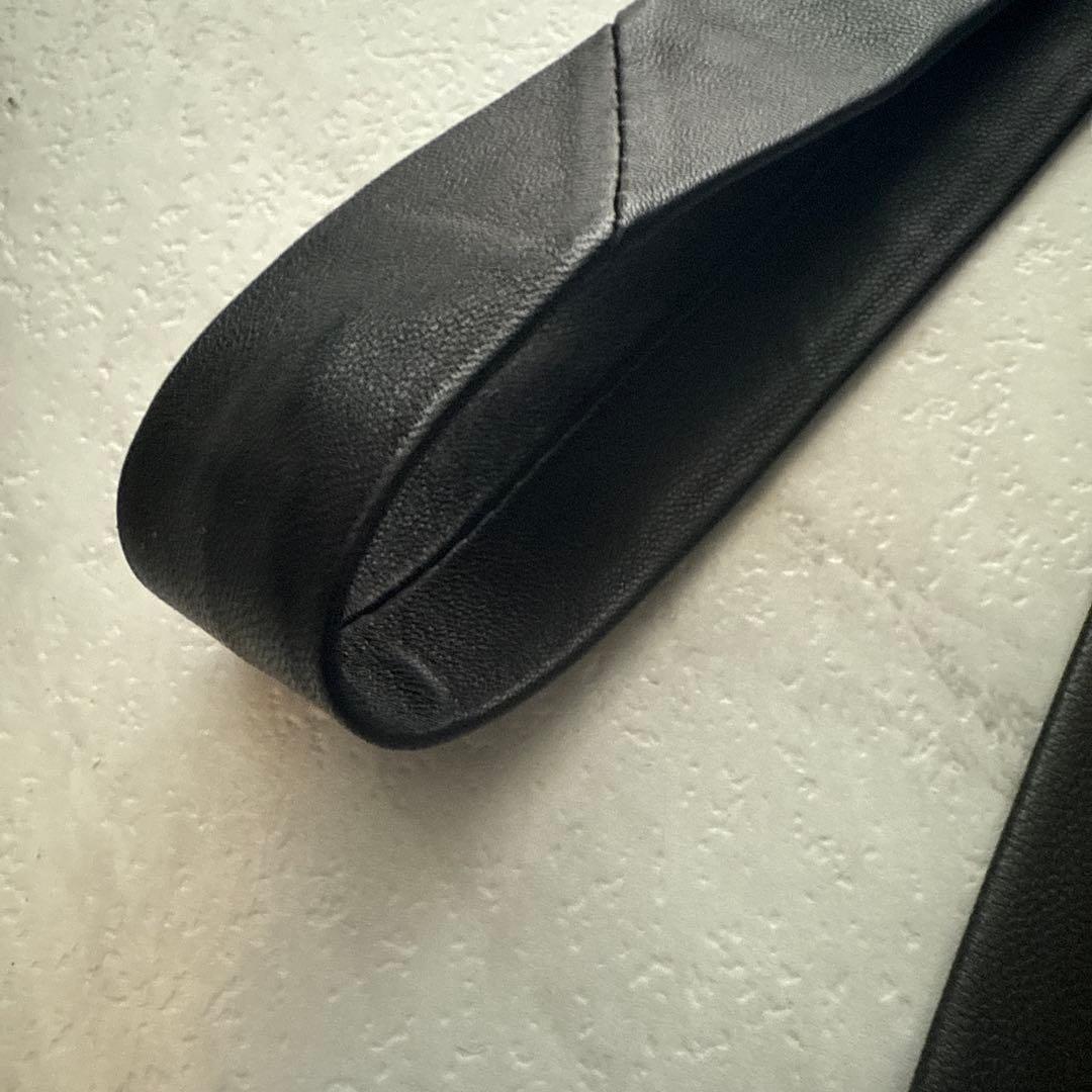 クロムハーツエンブレム付き ブラック 革ネクタイ