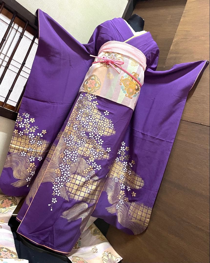 振袖 フルセット6点サイズM〜Ｌ流水舞桜文　金彩　正絹