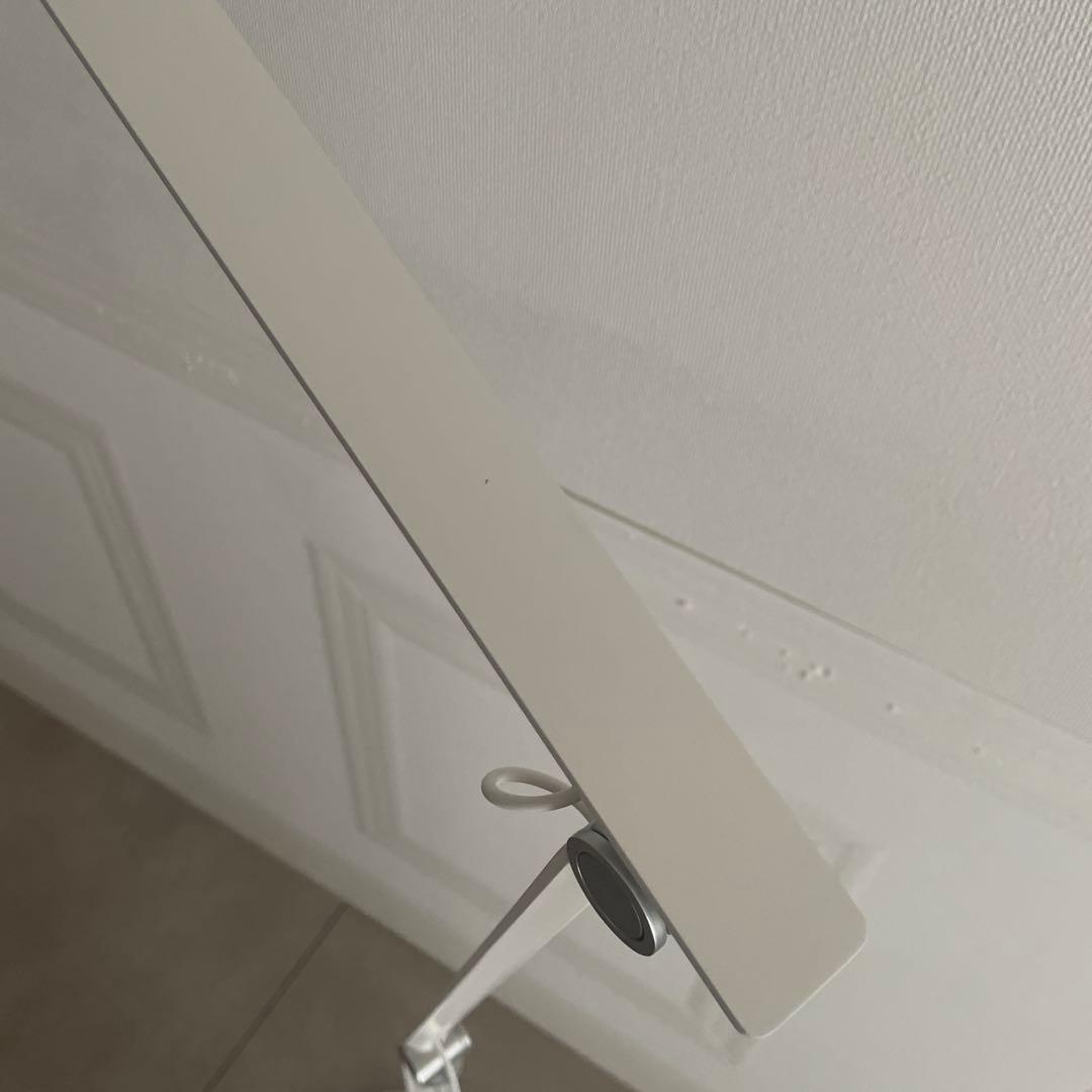 ルイスポールセンNJP フロア ホワイト