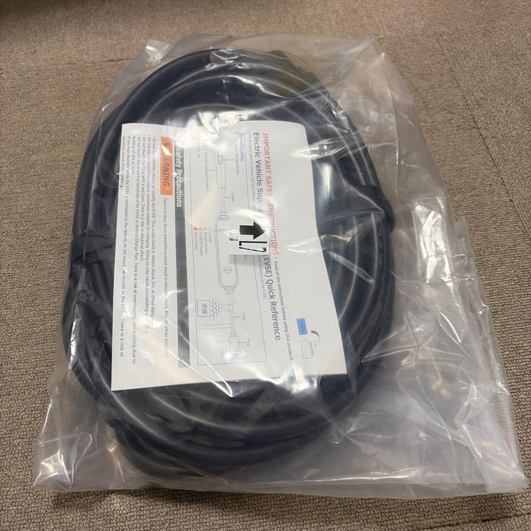 2025年製　日産サクラ　200V充電ケーブル