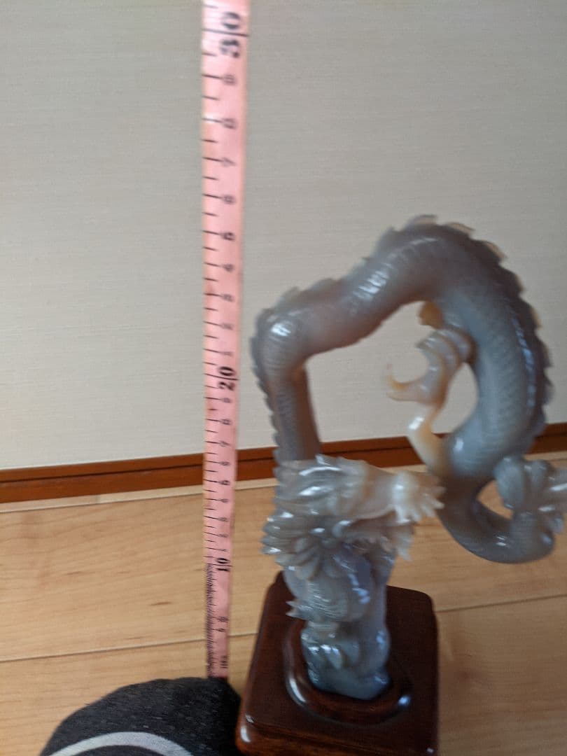 ★龍の置物 めのう 玉付き