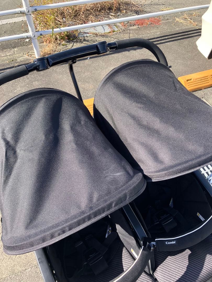 【最終値下げ⭐︎美品】Combi 双子用ベビーカー　ツインスピン　2人乗り