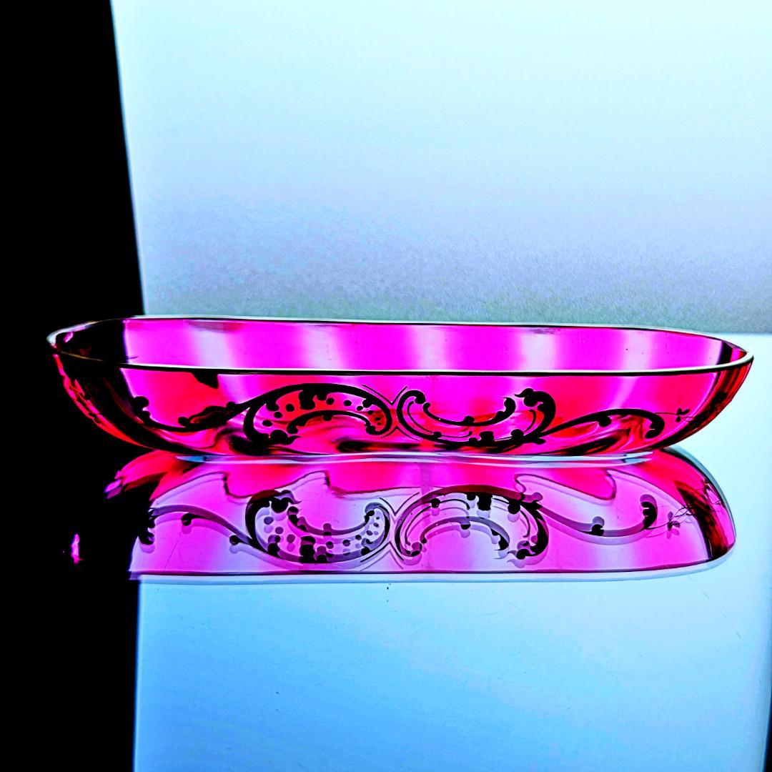 赤金彩オールドバカラ ルイ15世様式のアクセサリートレイ【19世紀後半】