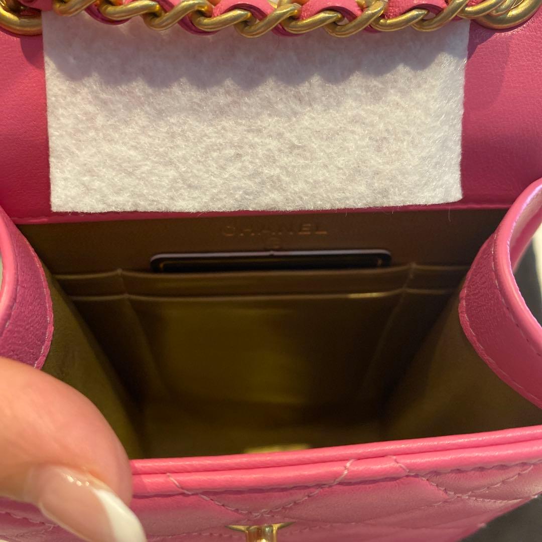 超美品CHANELシャネル♡ピンクマトラッセスマホケースミニショルダーバッグ
