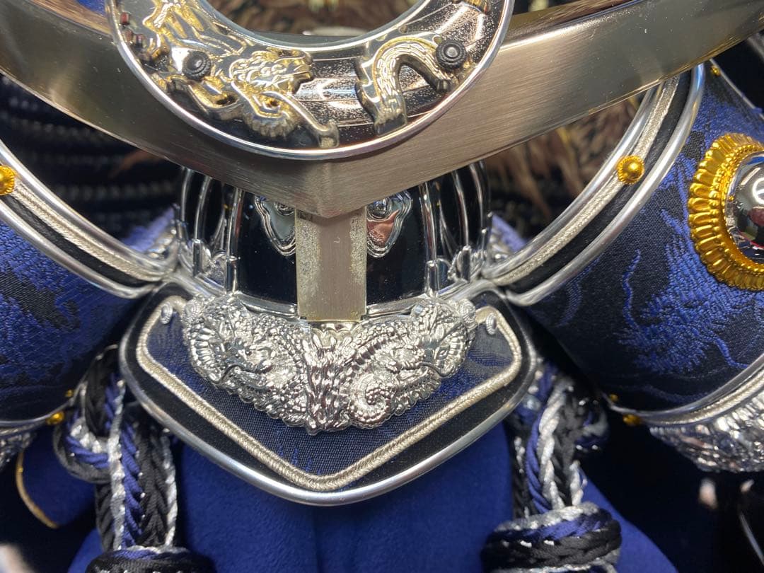 上杉謙信　東京久月　五月人形　家紋付き兜飾り収納セット・シルバー兜・天空シリーズ