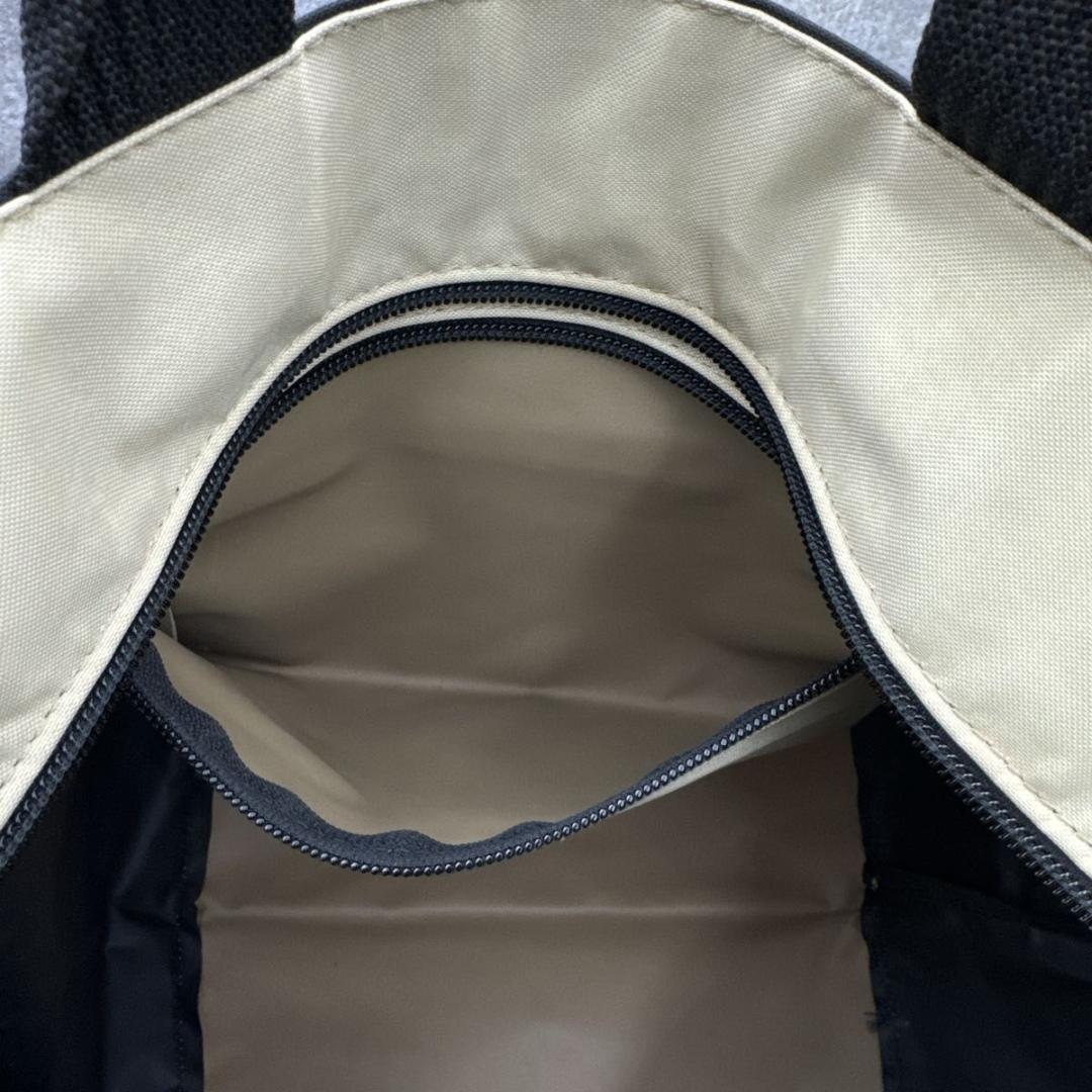 美品　エルベシャプリエ　Nライン　舟形トート　バイカラー　ブラック×ベージュ