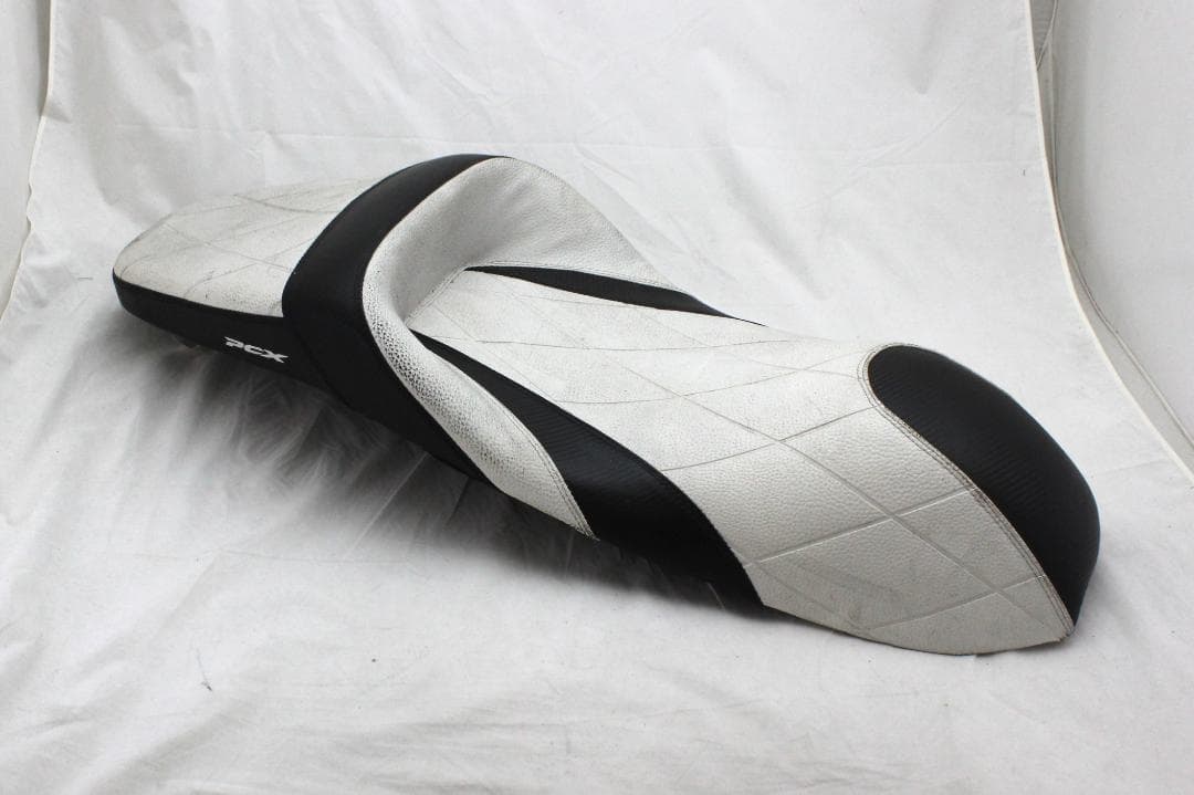 ポ*ン様 訳有 ホンダ PCX カスタムシート