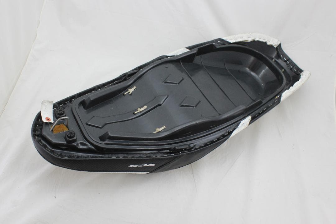 ポ*ン様 訳有 ホンダ PCX カスタムシート