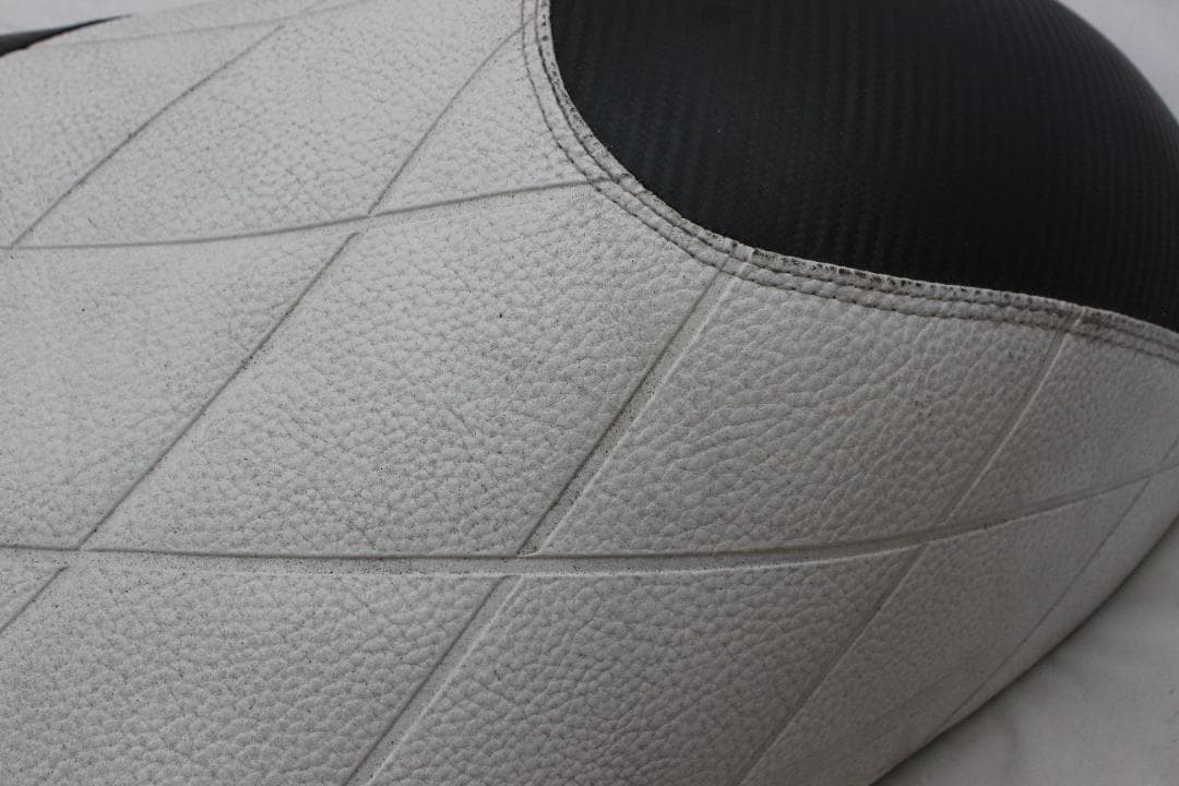 ポ*ン様 訳有 ホンダ PCX カスタムシート