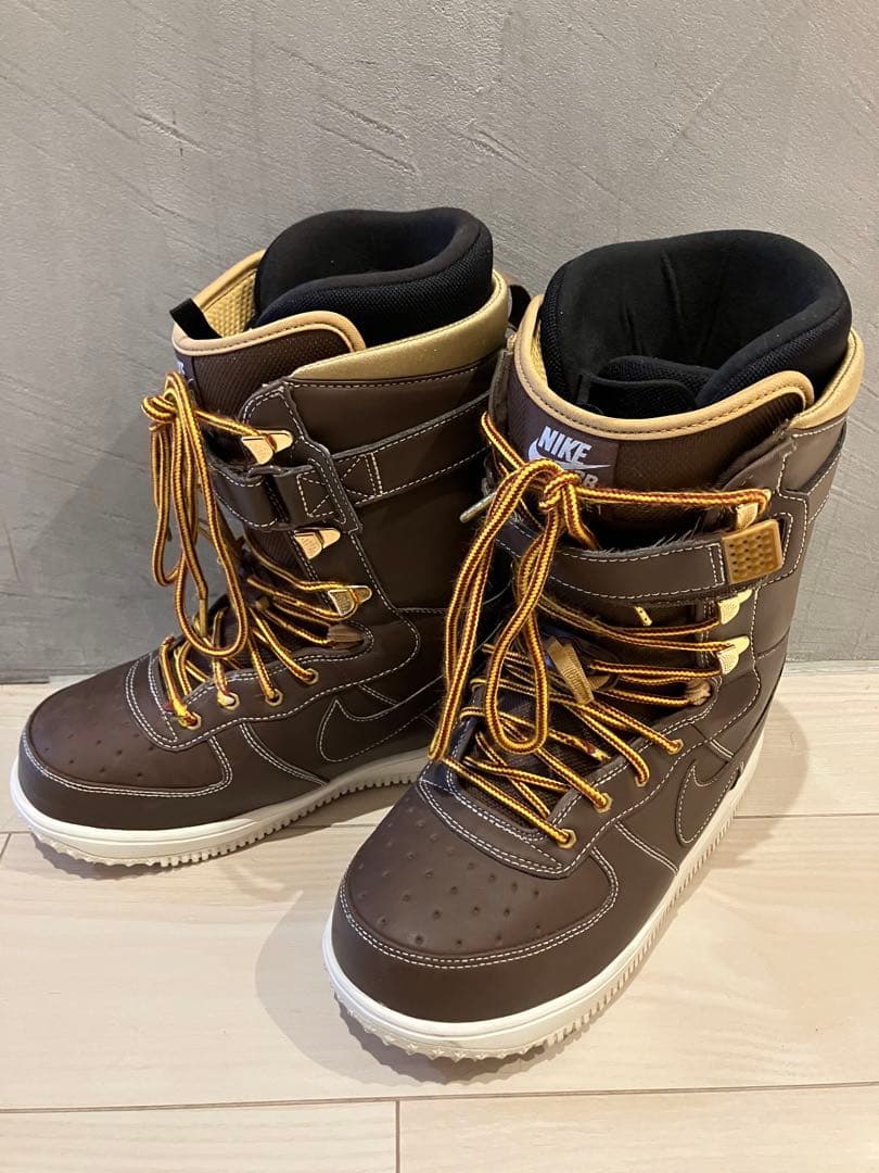 Nike SB Zoom Force 1 ブラウン スノーボードブーツ