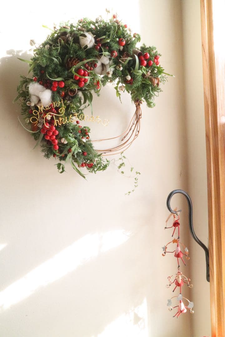 『再販』モミと針葉樹が香る国産山帰来の三日月christmaswreath*↟⍋