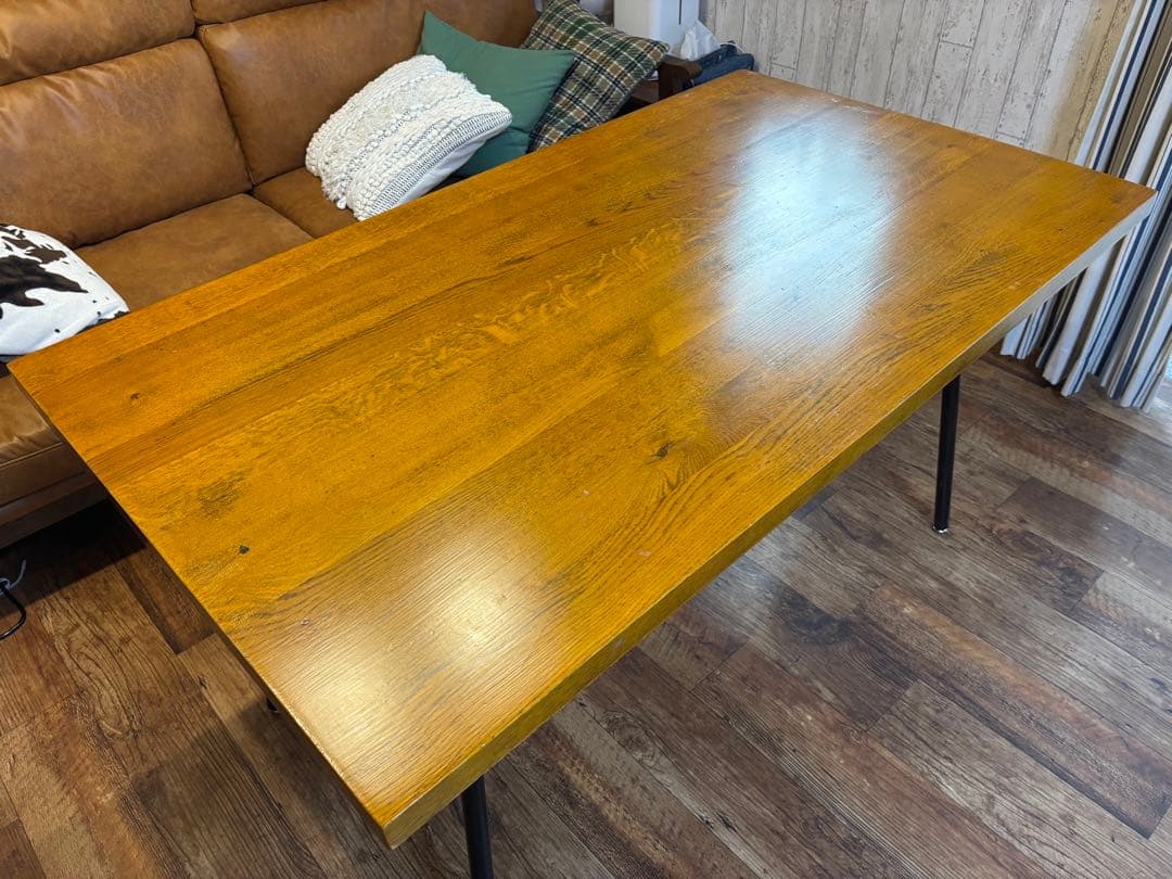 ビーカンパニー　ダイニングテーブル