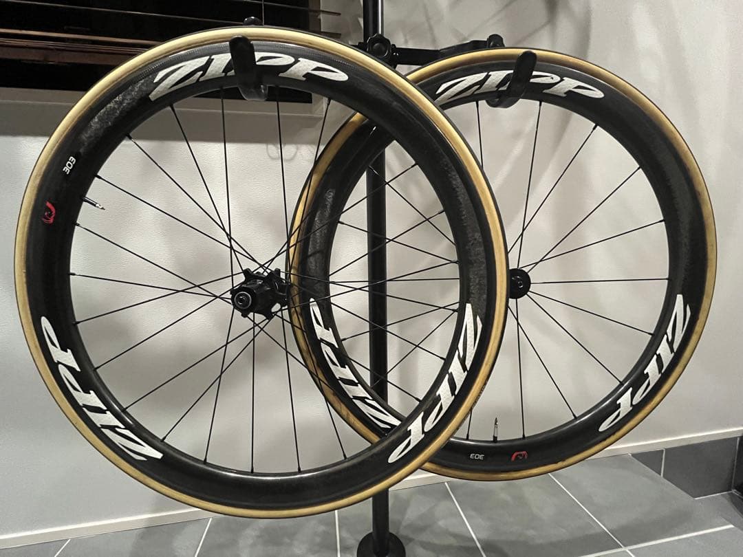 送料込み!おまけ多数! ZIPP 303 FC TU 2017
