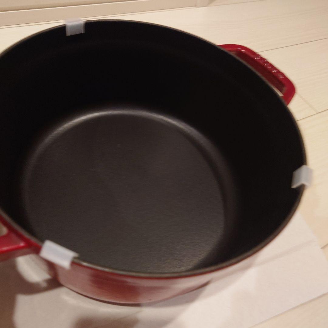 早いもの勝ち、格安！大きめ　ストウブ　staub 鍋　レッド　24センチ