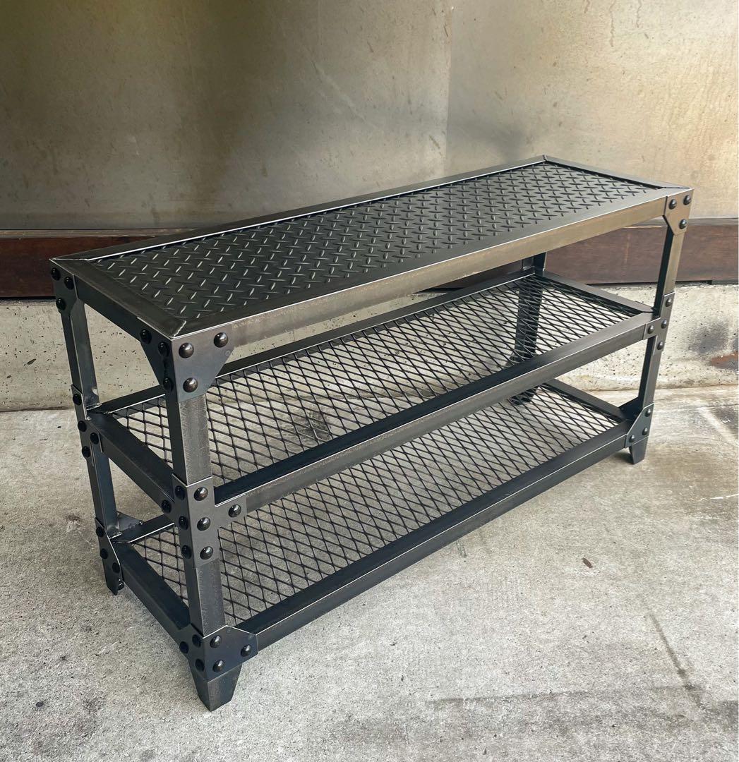 リベット３段ラック［Ver.縞板］植物棚　アイアン家具　ベンチ　アイアンラック