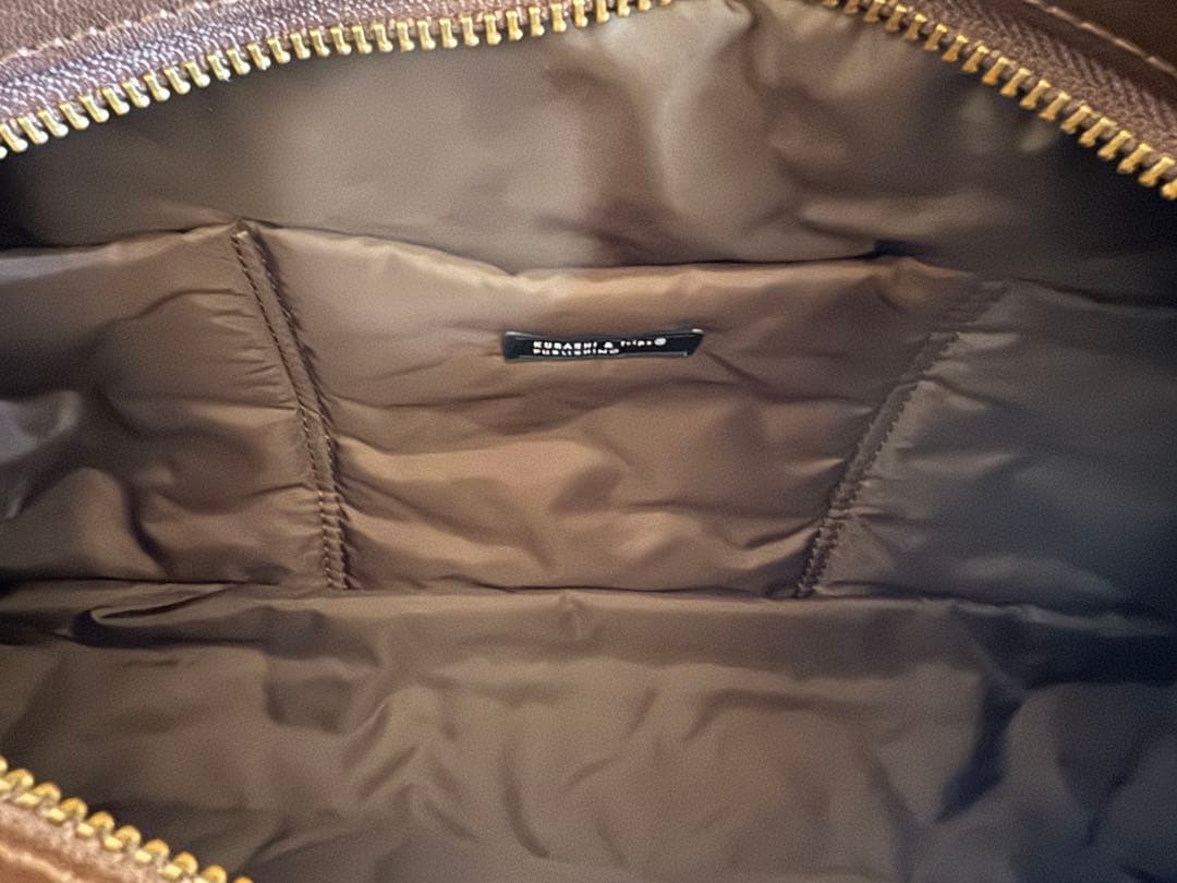 「がんばりどきも私らしく」一田憲子さんとつくったラウンドレザーバッグブラウン