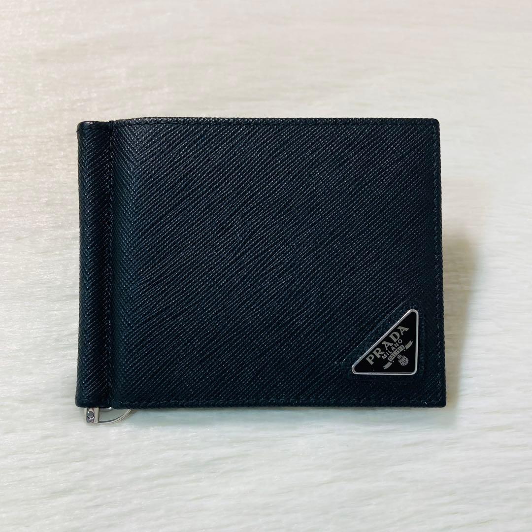 本日限定　未使用級極美品　PRADA プラダ　マネークリップ　二つ折り　三角ロゴ