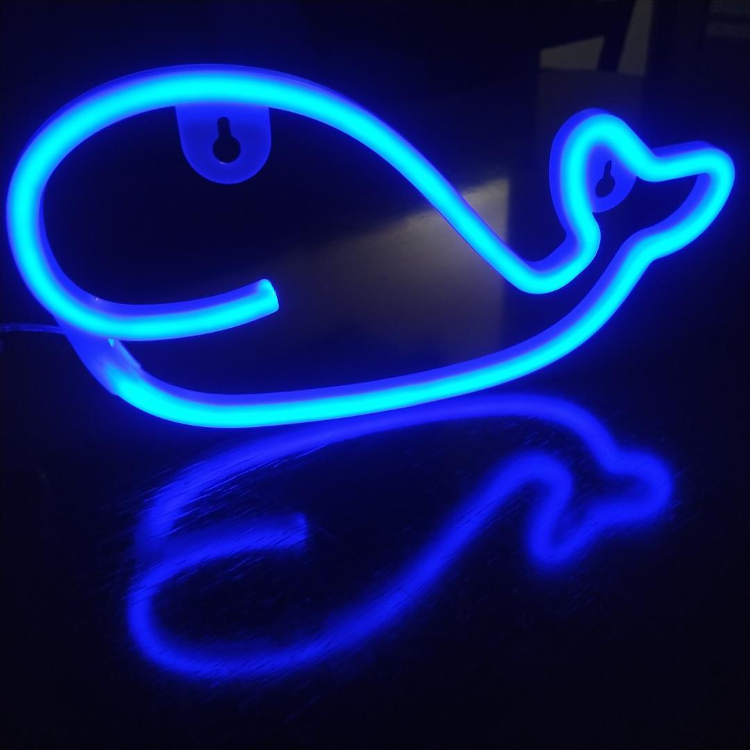 【☆超美品★】　＊クジラのネオンサイン＊　アイスブルー