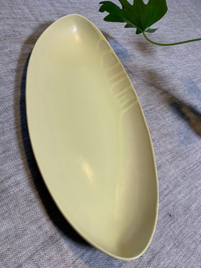 クリスチャンヌ　ペロション　ストーンウエア　　レモンイエロー　ロングオーバル型