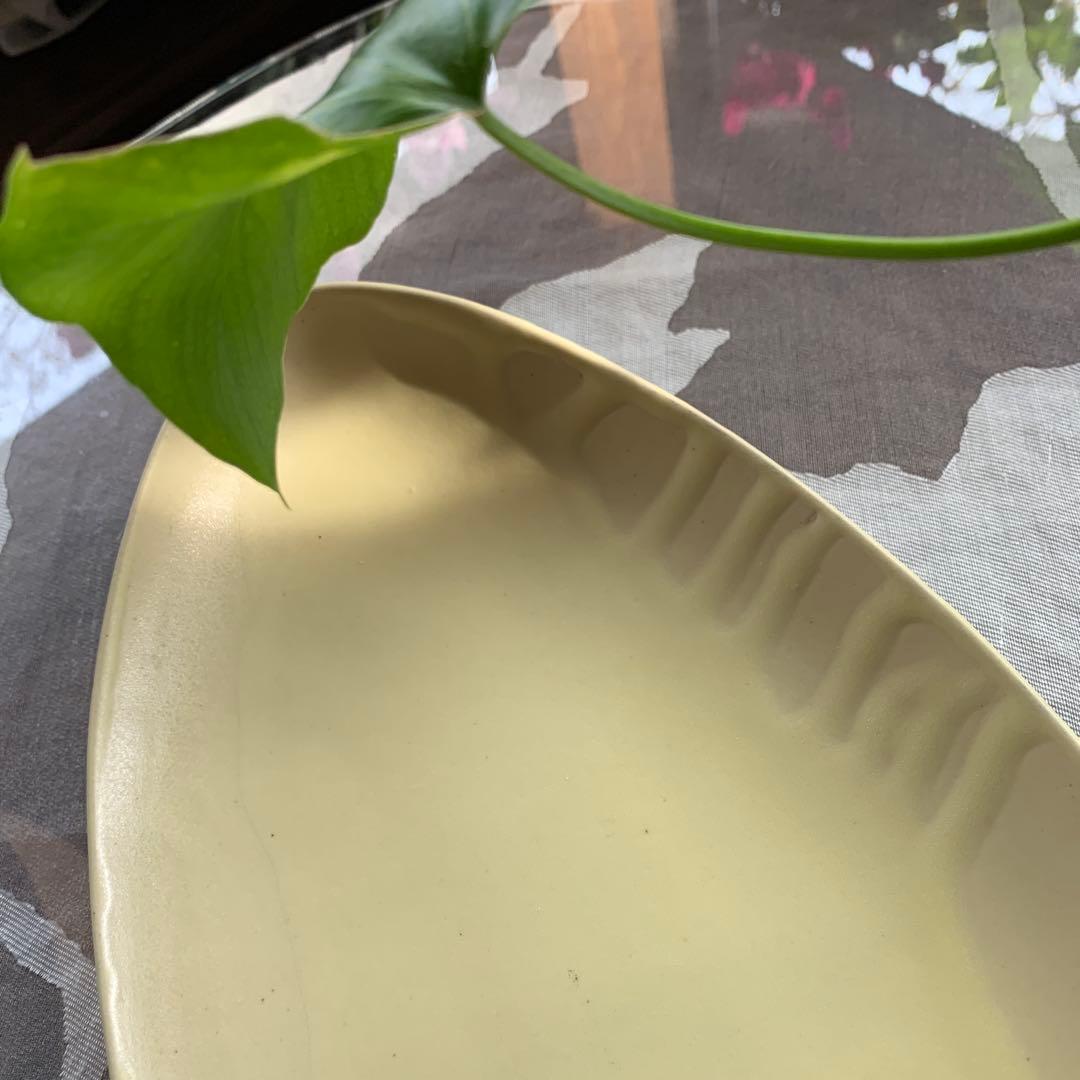 クリスチャンヌ　ペロション　ストーンウエア　　レモンイエロー　ロングオーバル型