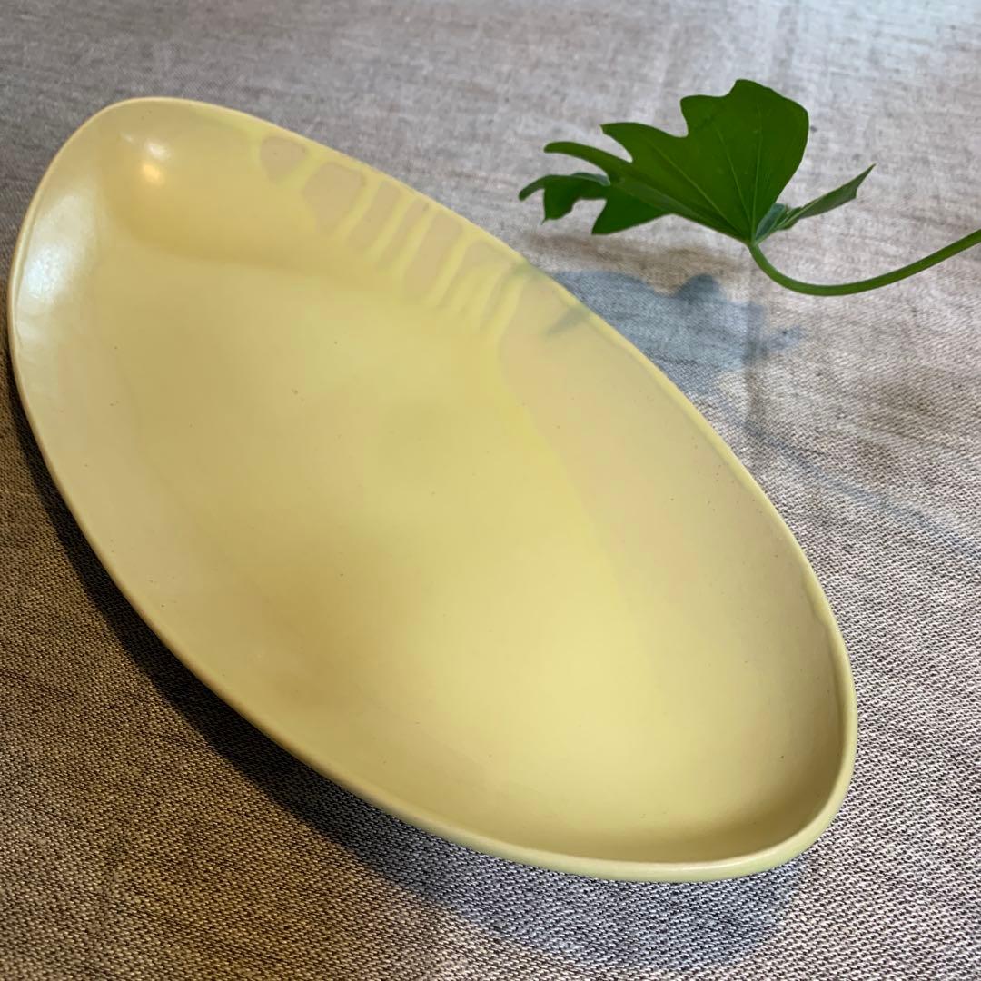 クリスチャンヌ　ペロション　ストーンウエア　　レモンイエロー　ロングオーバル型