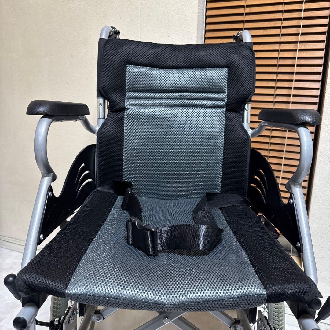 美品 ケアテックジャパン 介助式車椅子 ハピネスライト 介助式 コンパクト