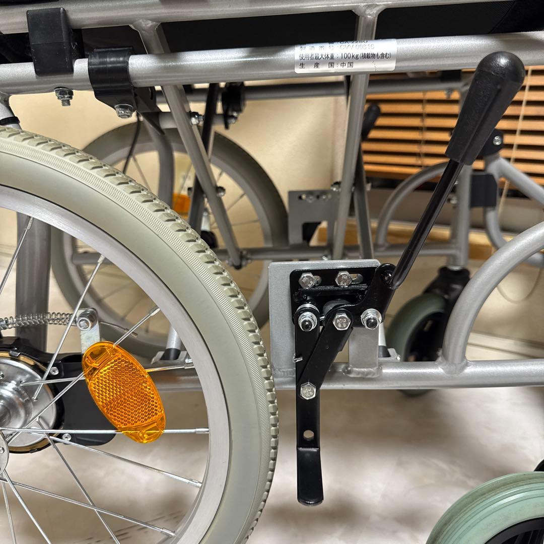 美品 ケアテックジャパン 介助式車椅子 ハピネスライト 介助式 コンパクト