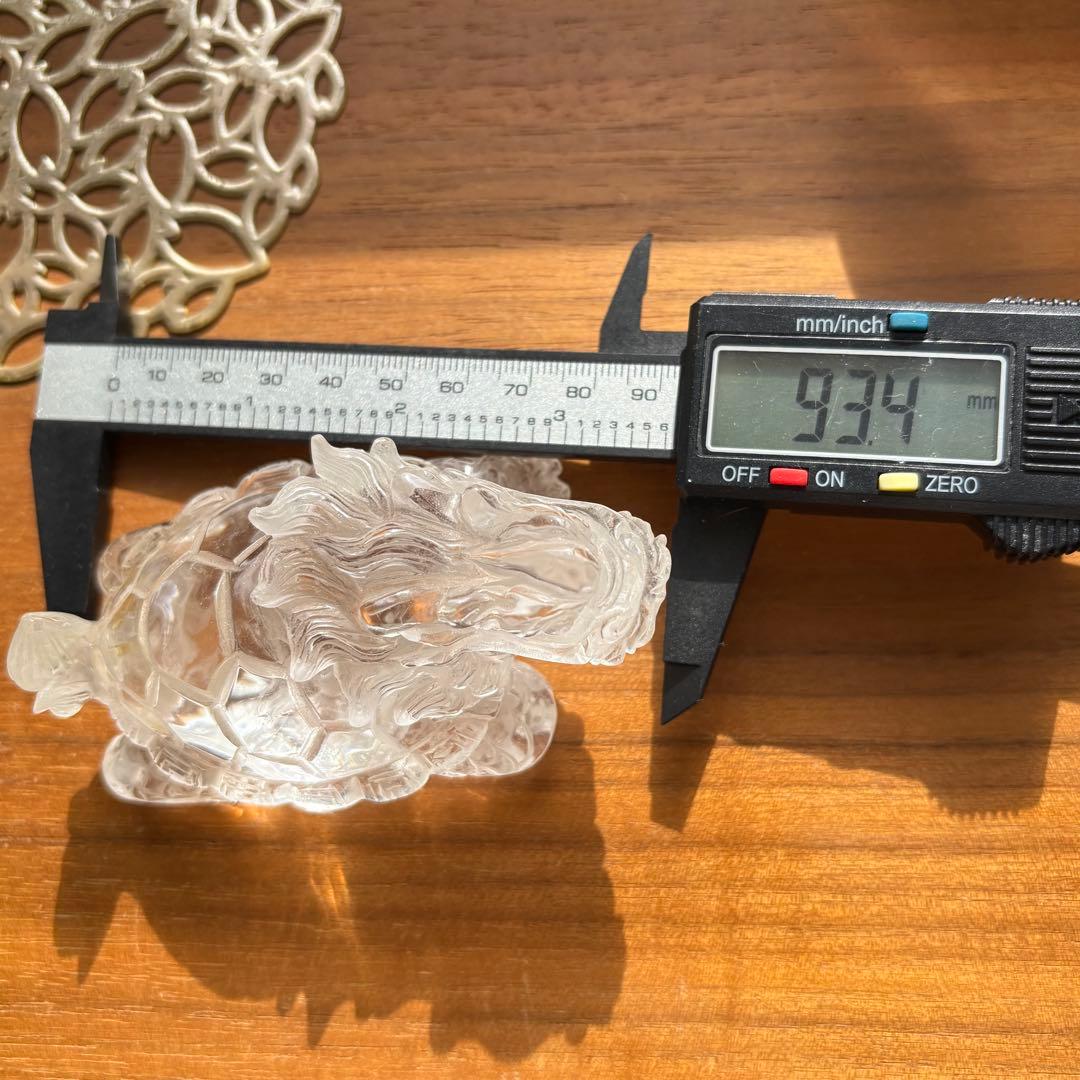 高品質 ブラジル産の天然水晶で彫られた龍亀（ロングイ） 置物197g