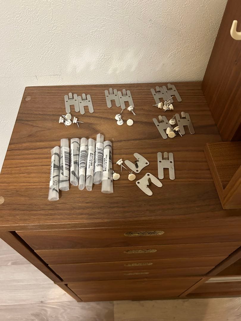 無印良品⭐︎ウォールナット⭐︎スタッキングシェルフ⭐︎壁につけられる家具⭐︎ピンあり