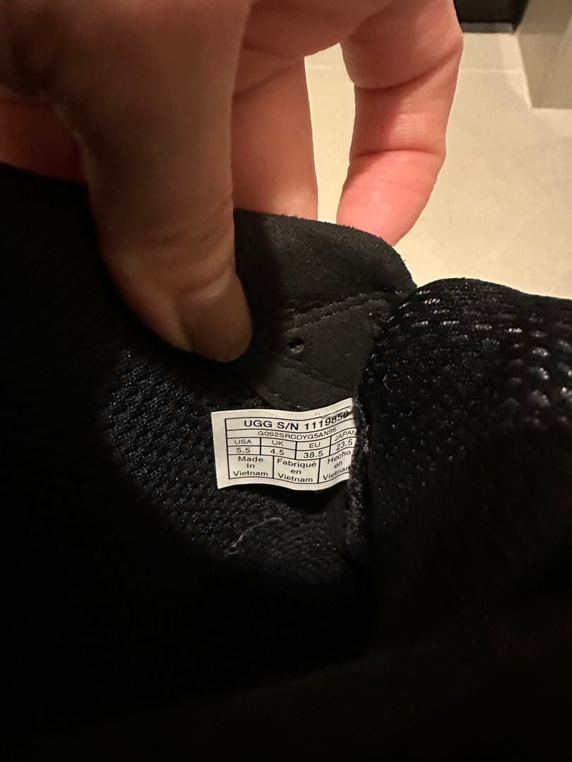 UGG ブラック スニーカー　CA805