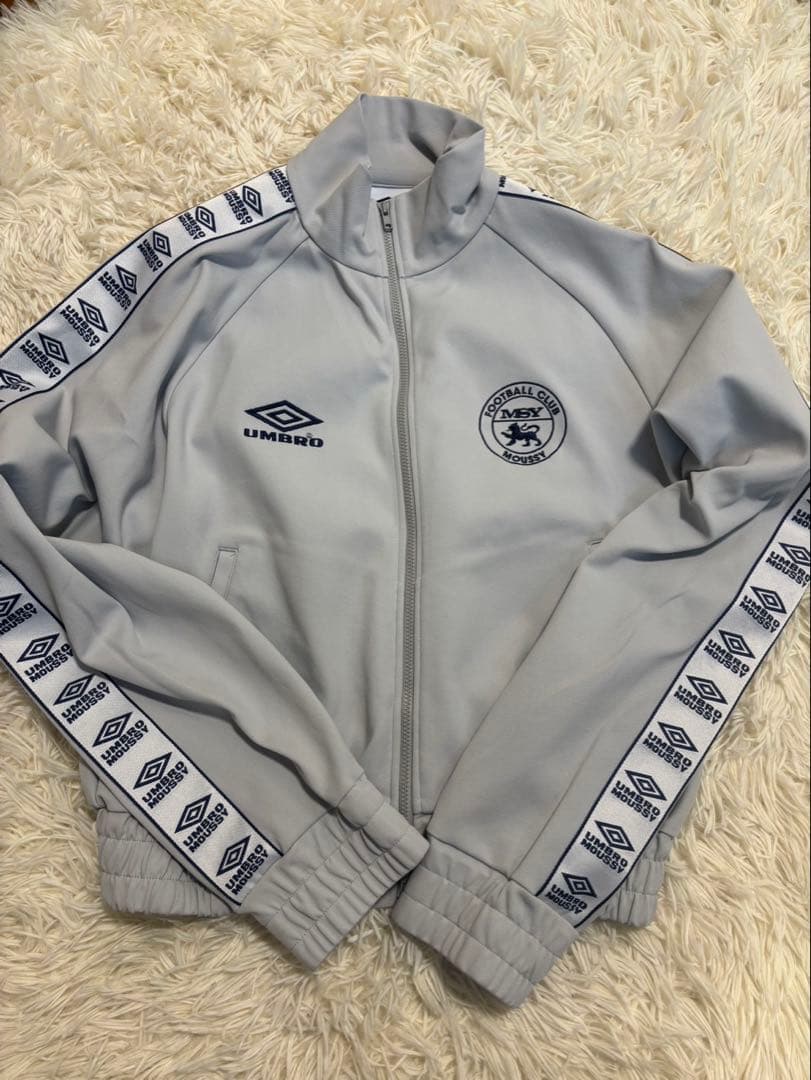 UMBRO グレー ジップアップジャケット