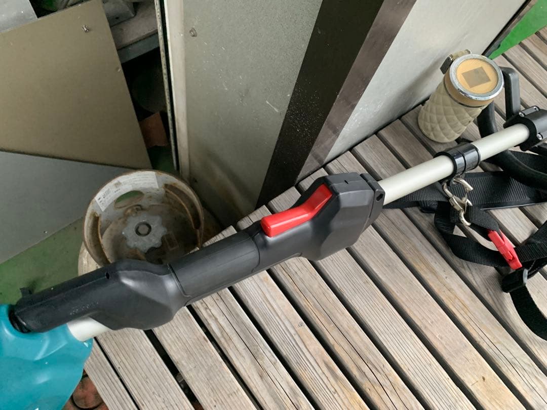 マキタ バッテリー式芝刈り機