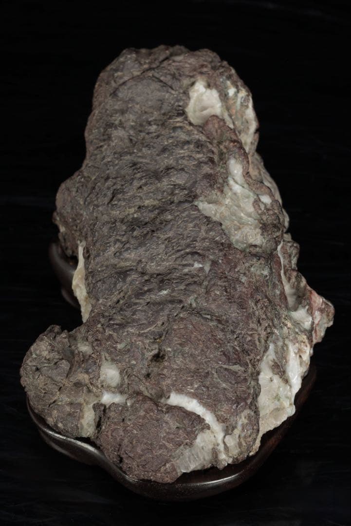 貴船石 蛙石 台座 箱付 642g カエル水石 鑑賞石 京石 天然石 飾石 美石