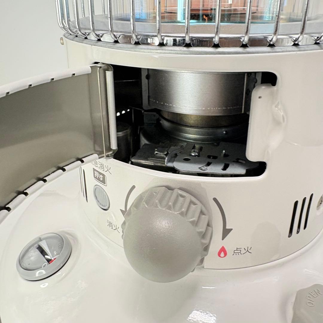 【美品・2022年製】TOYOTOMIトヨトミ レインボーストーブ RB-25M