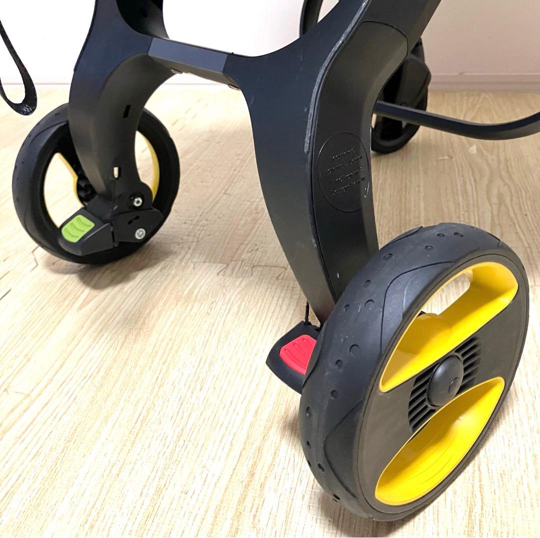 送料無料 doona i ドゥーナi カーシート&ストローラー