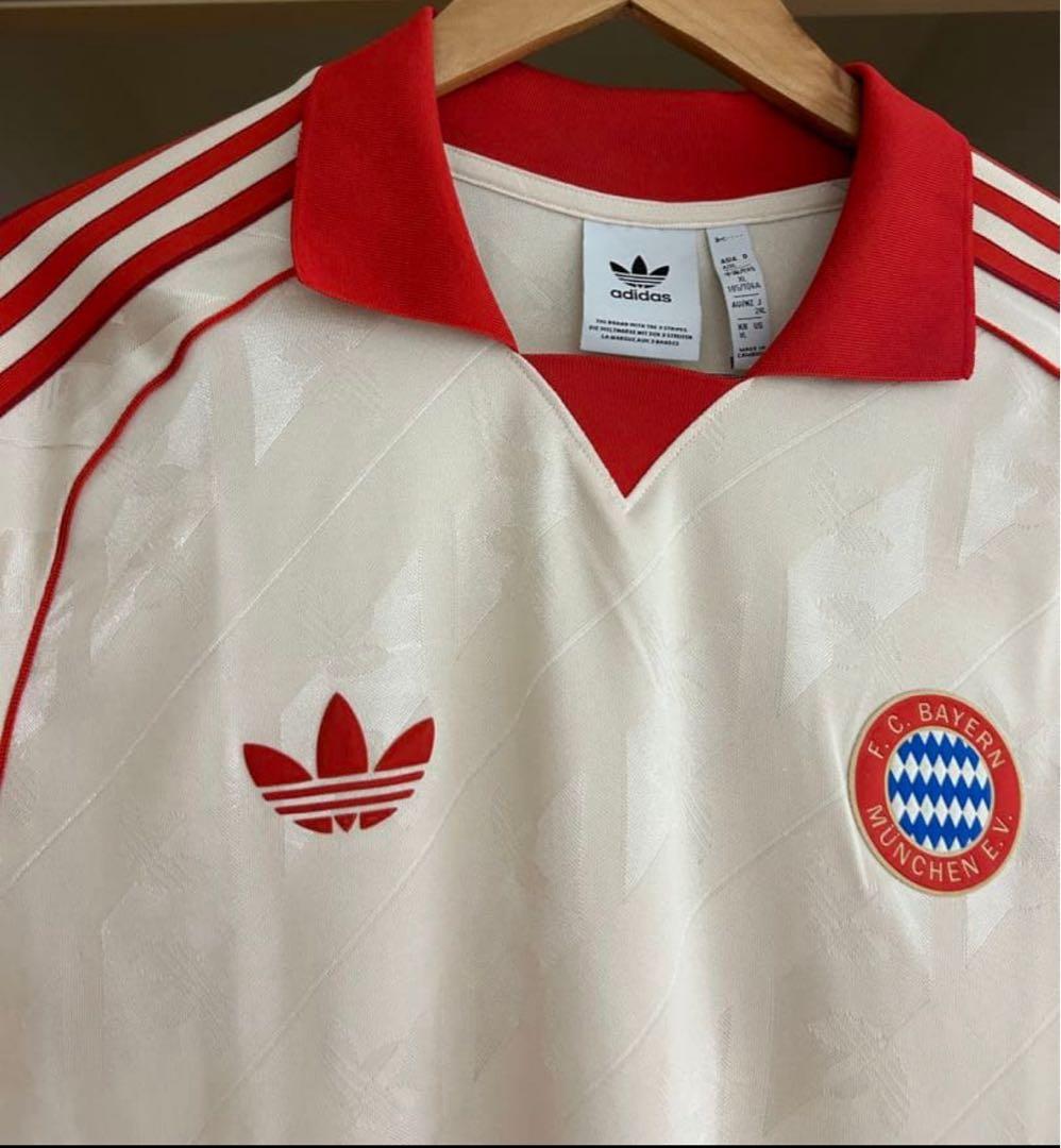 FCバイエルン adidas ロングスリーブジャージ　LFSTLR ジャージ