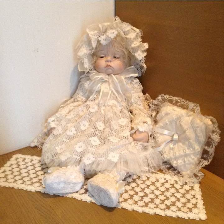 サエラ、ヒスクローネ ベビードール