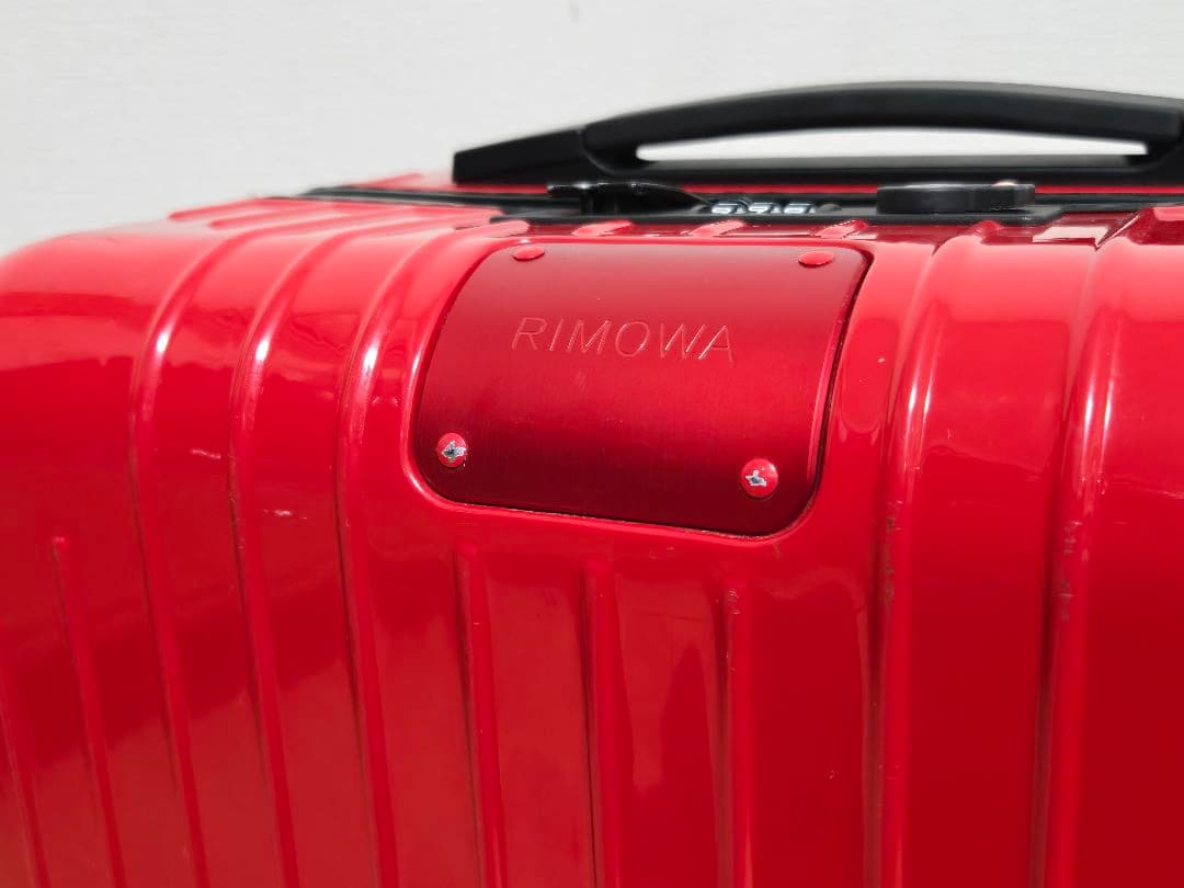 【中古】リモワ RIMOWA エッセンシャル ライト キャビン 37L レッド