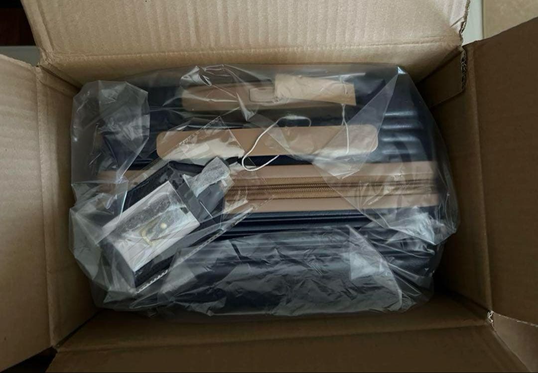 y*︎様 新品未使用　オサムグッズスーツケース Ｓサイズ