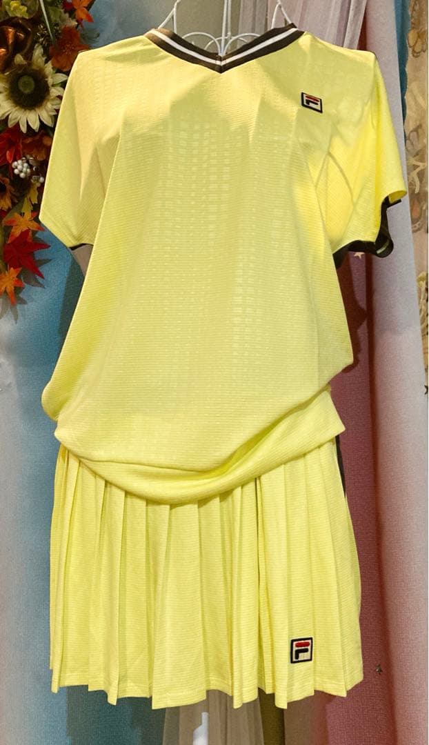 No.867 FILA スモーキーYELLOWのプリーツ☆新品☆XL☆
