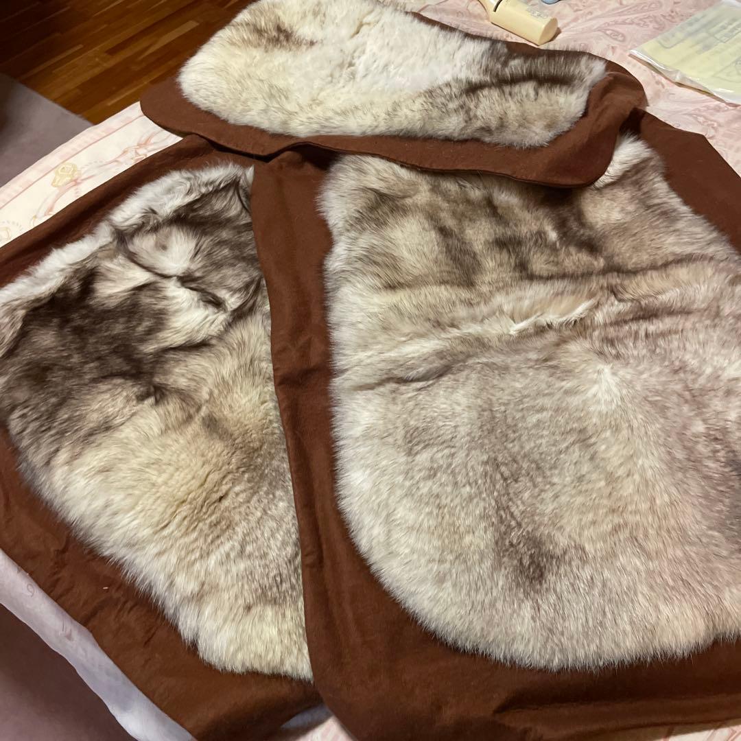 座布団　マット ラグ 毛皮　クッション　シルバーフォックス　高級　2枚セット