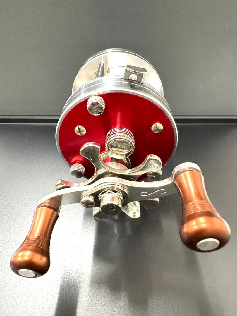 五十鈴工業リールBC421SSSRED2TONE新品未使用箱入