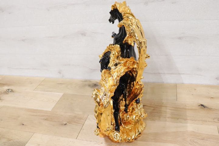 GMDTN31E ○ 飯田商事 iida 置物 馬 樹脂製 ブラック&金色 イン