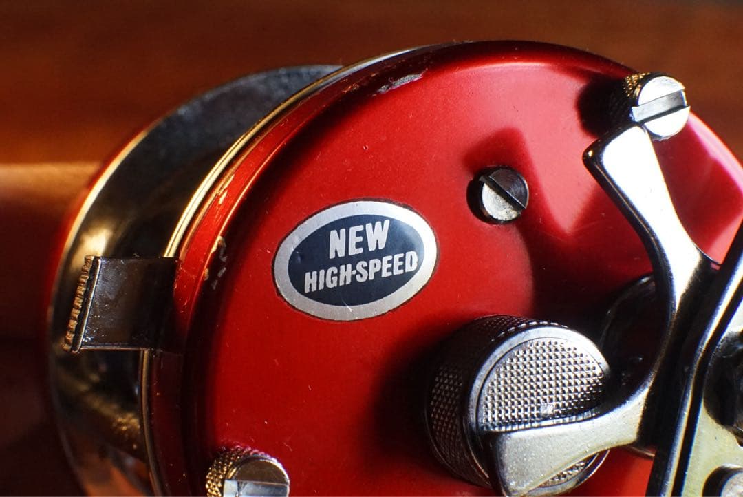 ABU アンバサダー 5500 メンテ済 フレーム修正済 チェリーレッド