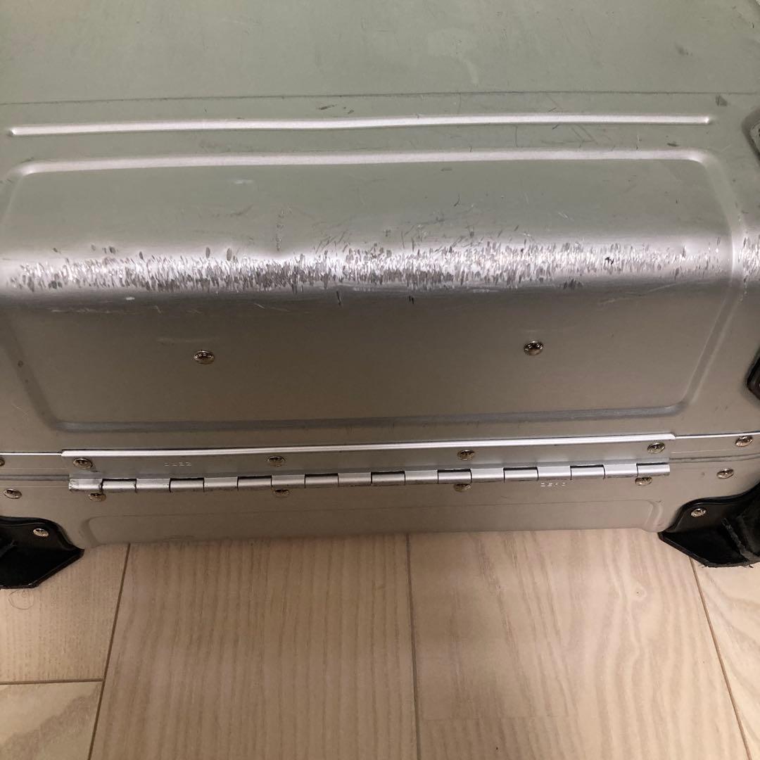 ゼロハリバートン　アルミキャリーケース　機内持ち込み可