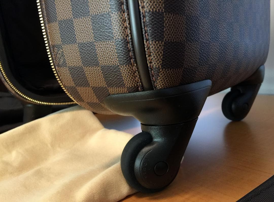 なおりんさん専用ルイヴィトン スーツケース『モノグラム ゼフィール55』